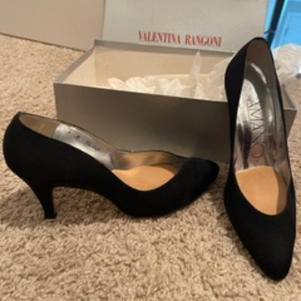 A'MANO Black Suede Heel Size 5
